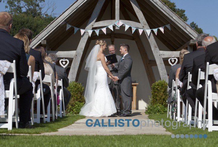 Kingscote Barn Blue Sky Wedding – Amanda & Gavin