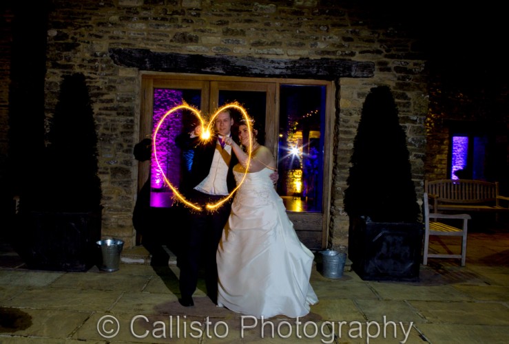 Kingscote Barn – Sonia & Adam’s ‘Sparkler’ Wedding